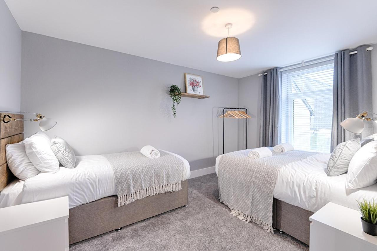 3Rm Flat, Smart Tv'S, Close To All Amenities Llanelli Eksteriør bilde