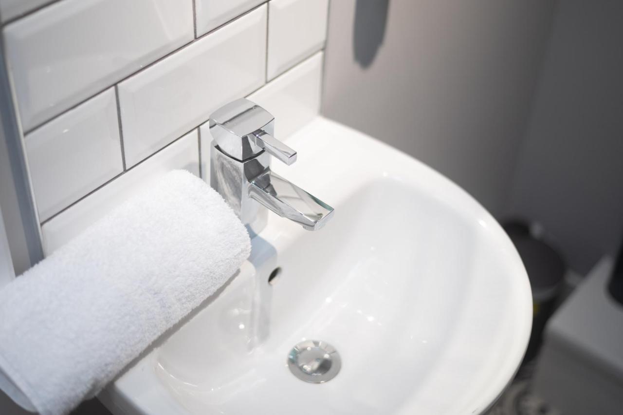 3Rm Flat, Smart Tv'S, Close To All Amenities Llanelli Eksteriør bilde